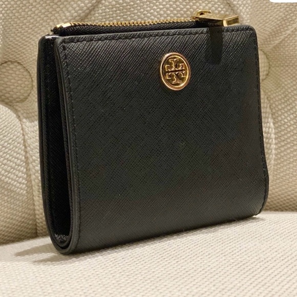Tory Burch Handbags - Tory Burch Emerson Mini Wallet – Black Leather, Zip, Excellent Condition